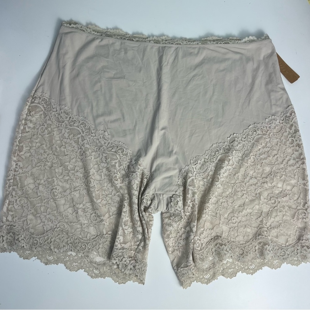 SKIMS Fits Everybody Lace Shorts 📦 (4X Color: Stone) - Picture 4 of 4